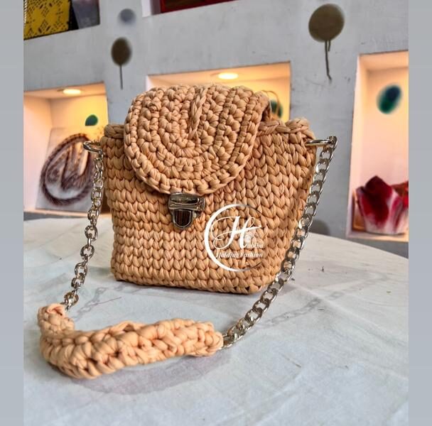 Sac à main enchanté - Artisanat à vos épaules